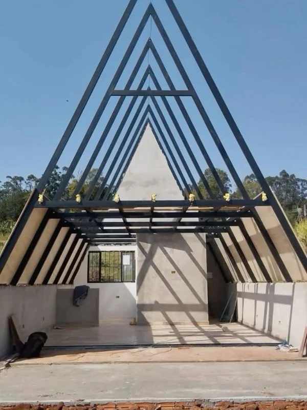 Estructura A-frame en construcción
